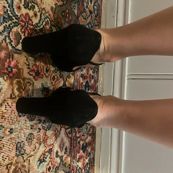 Stuart Weitzman heels with wood look toes! - Picture 3 of 8